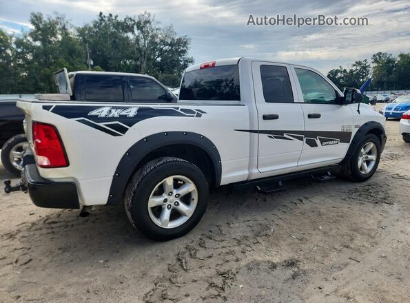 1C6RR7FTXJS233453 2018 RAM 1500 White Front right