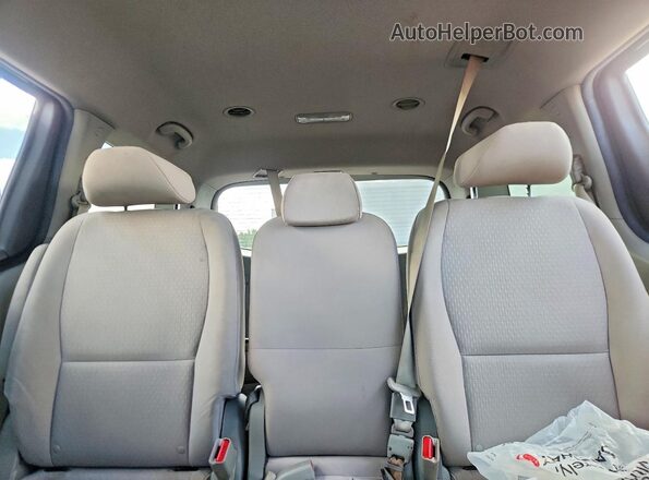 KNDMB5C19H6306877 2017 KIA SEDONA Черный Вид задней части салона