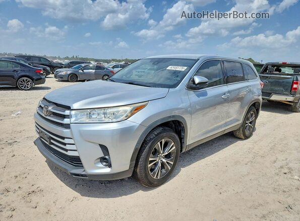 5TDZARFH7KS054577 2019 TOYOTA HIGHLANDER Silver Rear left