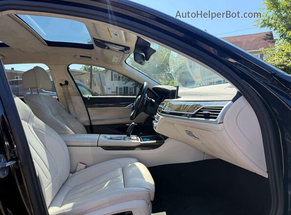 WBA7F2C53JB238489 2018 BMW 7 SERIES Black Շարժիչի բաժամունքի տեսք