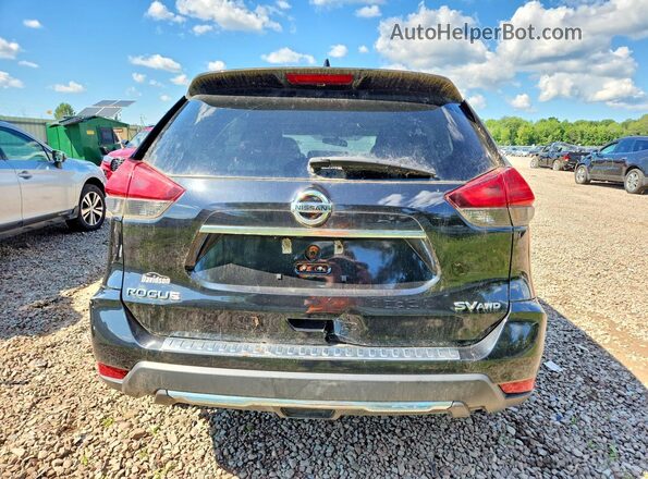 5N1AT2MV3HC879383 2017 NISSAN ROGUE Black Front interior view