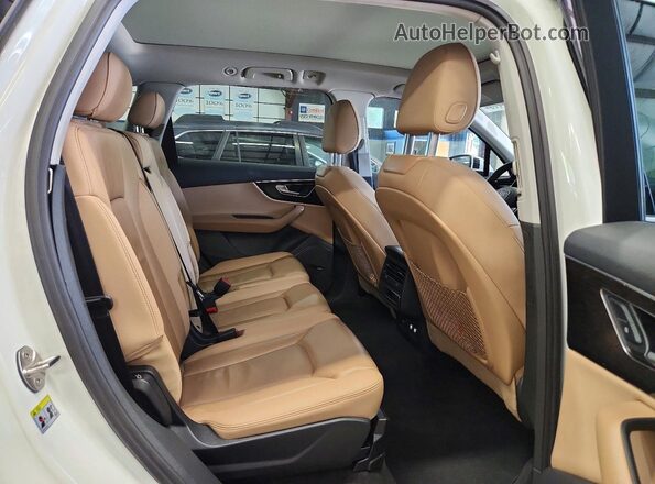 WA1LXAF76LD002569 2020 AUDI Q7 White Вид підкапотного простору