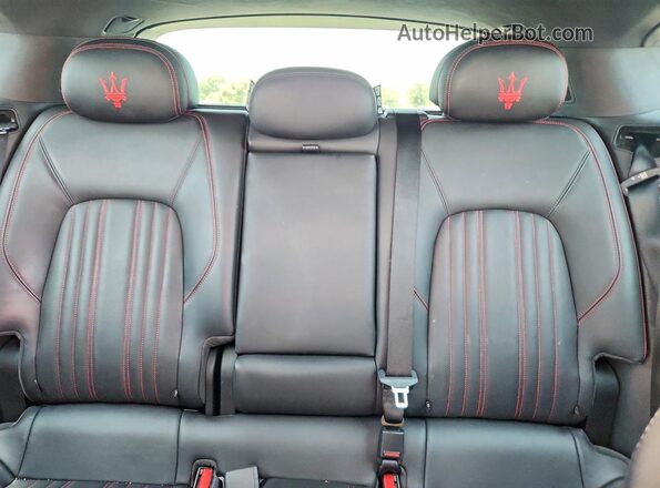 ZN661XUL3HX210825 2017 MASERATI ALL OTHER White Vista interior trasera