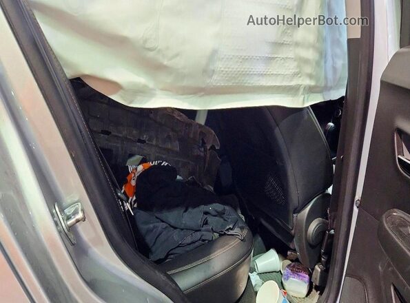KL7CJLSB9KB819152 2019 CHEVROLET TRAX Серебряный Вид задней части салона