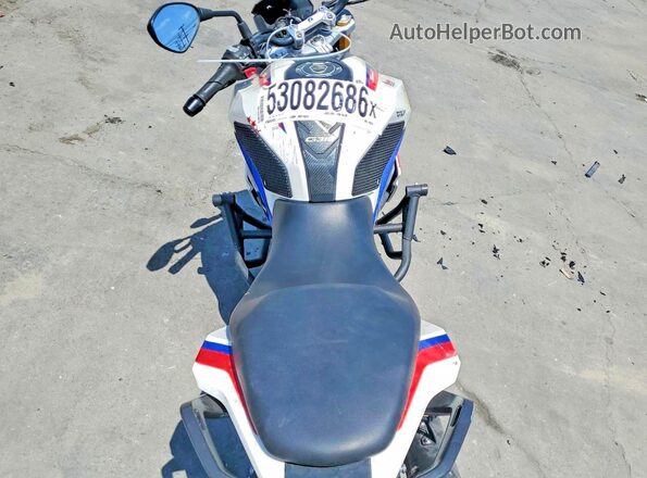 WB30G4302PRA42214 2023 BMW OTHER Two Tone Вид салону спереду