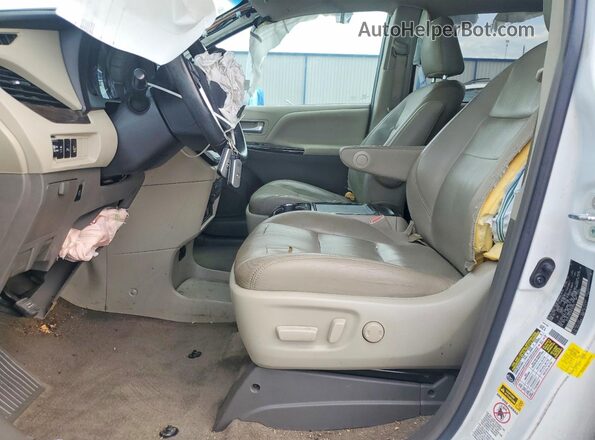 5TDYZ3DC3HS793205 2017 TOYOTA SIENNA White Առջևի վահանակի տեսք