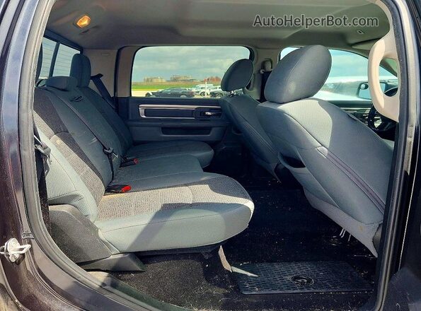 3C6RR6LT8JG145913 2018 RAM 1500 Black უკანა სალონის ხედი