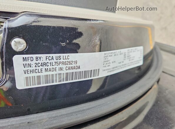 2C4RC1L75PR626219 2023 CHRYSLER PACIFICA Черный Панорамный вид салона 360°