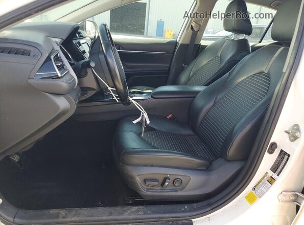4T1G11AK6LU506734 2020 TOYOTA CAMRY White Widok deski rozdzielczej