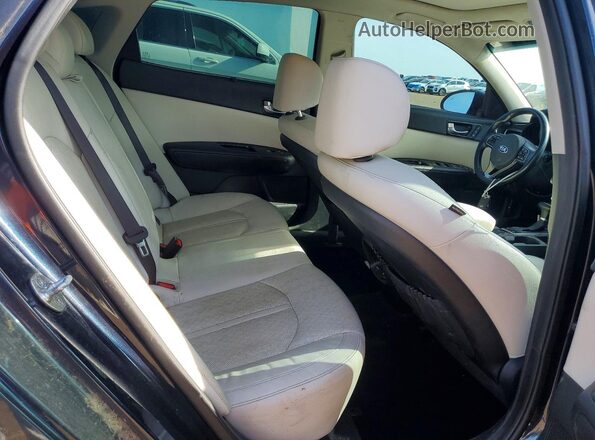 KNAGU4LE2J5022620 2018 KIA OPTIMA Charcoal Rear interior view