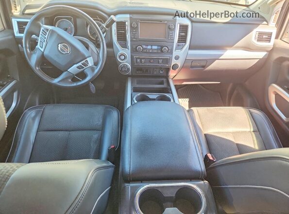 1N6AA1E59HN533262 2017 NISSAN TITAN Белый Вид щитка приборов