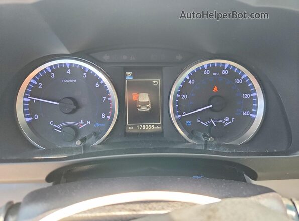 5TDZZRFH8KS295685 2019 TOYOTA HIGHLANDER Silver Вид задніх сидінь