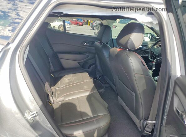 KL77LJEP0SC210937 2025 CHEVROLET TRAX Gray Vista del compartimento del motor