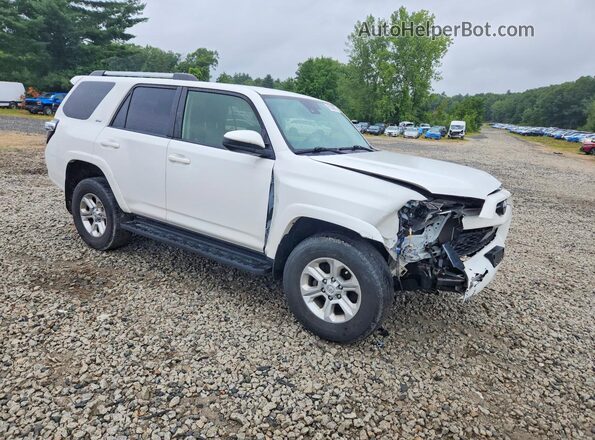 JTEMU5JR7N5990005 2022 TOYOTA 4RUNNER White Widok z przodu