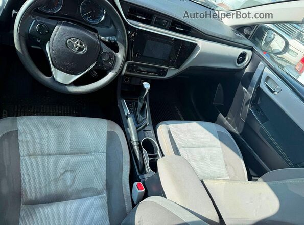 2T1BURHE9JC063042 2018 TOYOTA COROLLA Белый Вид задних сидений