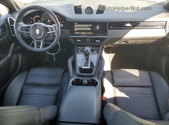 WP1BE2AY8NDA51058 2022 PORSCHE CAYENNE Silver Սարքավորումների վահանակի տեսք