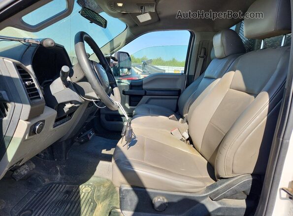 1FTRF3ATXHEC09826 2017 FORD F350 White Առջևի վահանակի տեսք