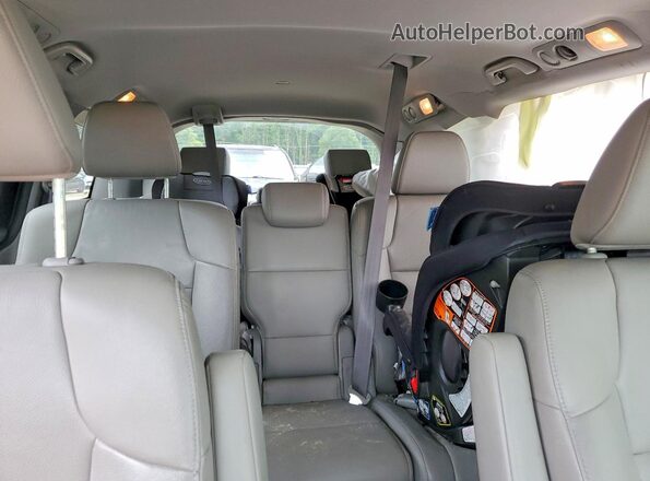 5FNRL5H64GB137975 2016 HONDA ODYSSEY Silver Vista interior trasera
