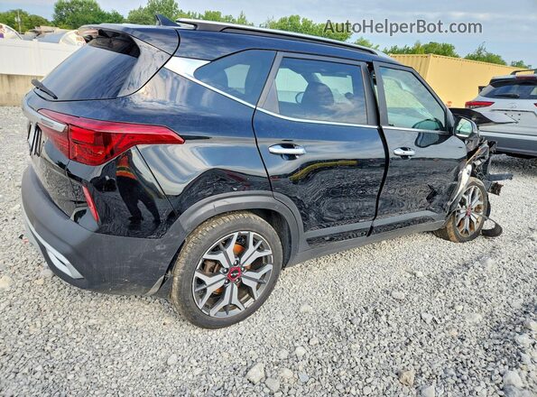 KNDETCA24N7278106 2022 KIA SELTOS Black Առջևի աջ