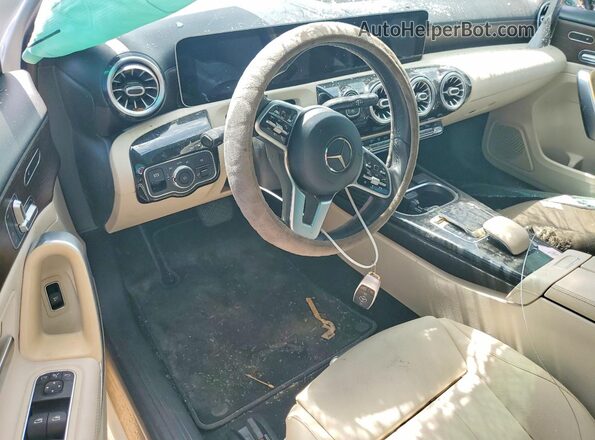 WDD3G4EB4KW015634 2019 MERCEDES-BENZ A White Widok zestawu wskaźników