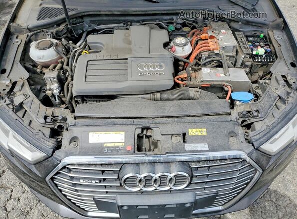 WAUUPBFF3JA058164 2018 AUDI A3 Black Engine compartment view