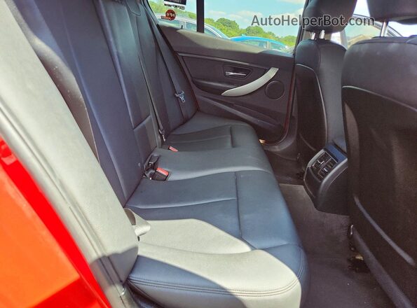 WBA8A3C51GK551414 2016 BMW 3 SERIES Red Սալոնի հետևի տեսք