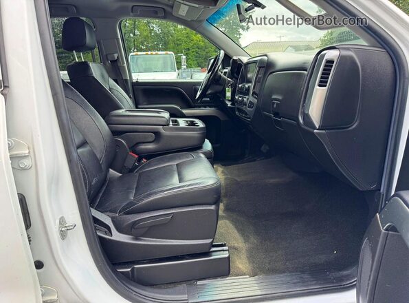1GCVKREC5HZ351694 2017 CHEVROLET SILVERADO White Dashboard view