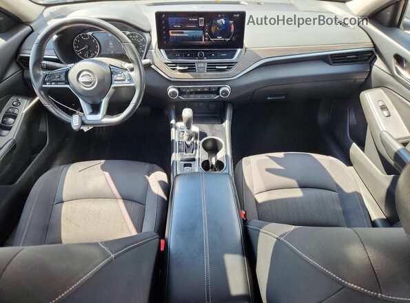 1N4BL4DV8RN416431 2024 NISSAN ALTIMA Gray Dashboard view