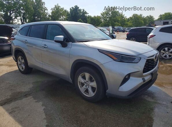 5TDKDRAH7RS530305 2024 TOYOTA HIGHLANDER Серебряный Вид спереди