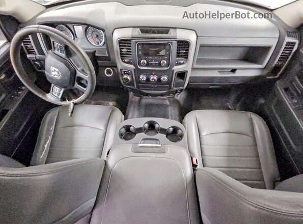 1C6RR6KT7KS633486 2019 RAM 1500 White Widok zestawu wskaźników
