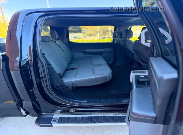 1FTEW3KP3SKE55237 2025 FORD F150 Black Вид салону спереду