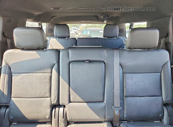 1GNSCCKD3MR263898 2021 CHEVROLET SUBURBAN Gray Widok wnętrza z tyłu