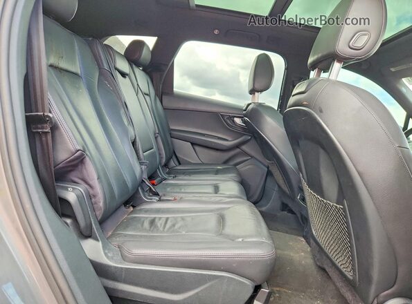 WA1AAAF76HD019727 2017 AUDI Q7 Gray Вид задньої частини салону