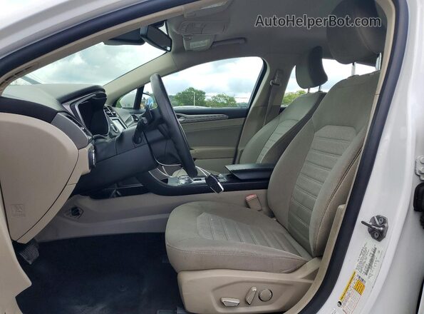 3FA6P0HD0KR243412 2019 FORD FUSION White Vista del salpicadero