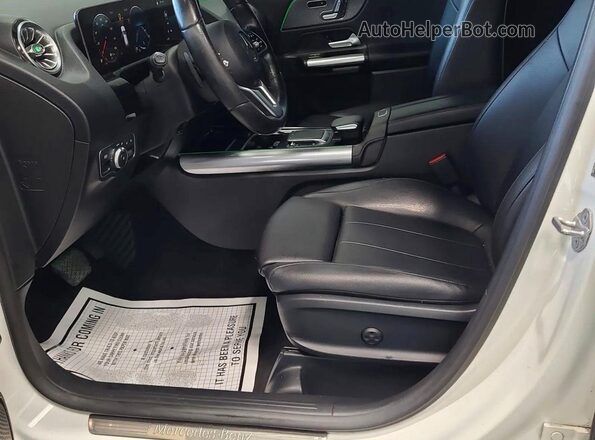 W1N4N4GB3MJ134074 2021 MERCEDES-BENZ GLA White Widok wnętrza 360 stopni