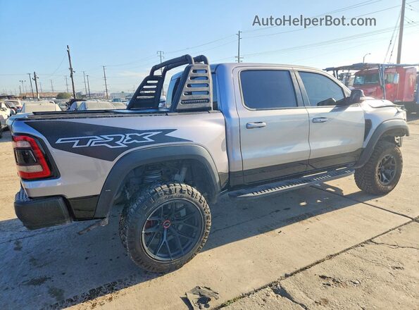 1C6SRFU92NN335174 2022 RAM 1500 Серебряный Передняя правая четверть