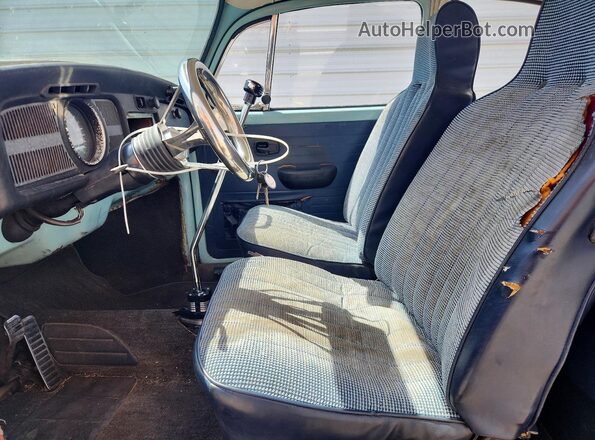 112225826 1972 VOLKSWAGEN BEETLE Синий Вид панели приборов