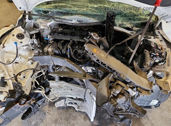 KMHLS4DG7SU988021 2025 HYUNDAI ELANTRA White Vista del compartimento del motor