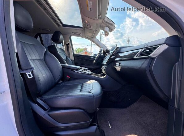 4JGDA6EB9JB005050 2018 MERCEDES-BENZ GLE White Вид ззаду