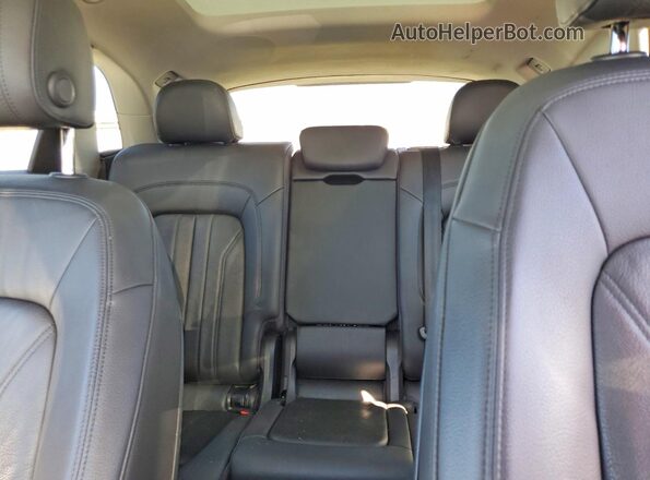 WA1ANAFY8J2020165 2018 AUDI Q5 Серебряный Вид задней части салона