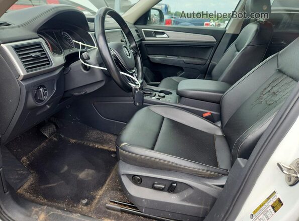 1V2KR2CA6JC566810 2018 VOLKSWAGEN ATLAS White Vista del cuadro de instrumentos