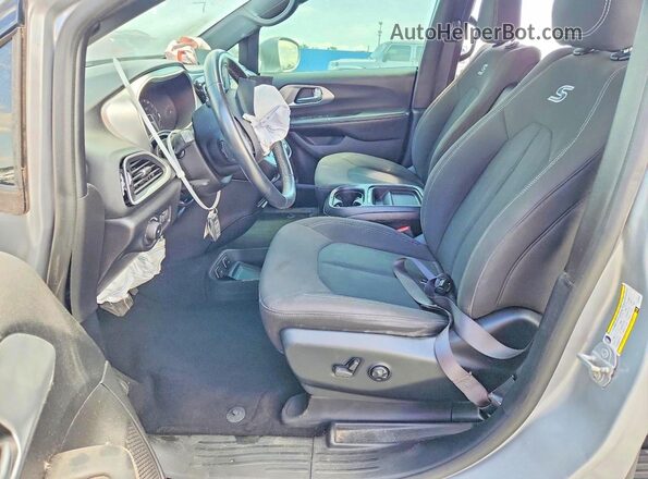2C4RC1FG8LR120079 2020 CHRYSLER PACIFICA Серебряный Вид панели приборов