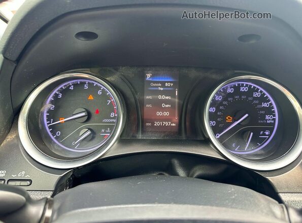 4T1B11HK5JU584516 2018 TOYOTA CAMRY Silver Սարքավորումների վահանակի տեսք
