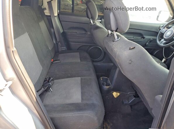 1C4NJRBB2HD194590 2017 JEEP PATRIOT Серебряный Вид подкапотного пространства