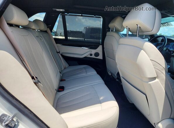 5UXKT0C30H0S80843 2017 BMW X5 White Engine compartment view