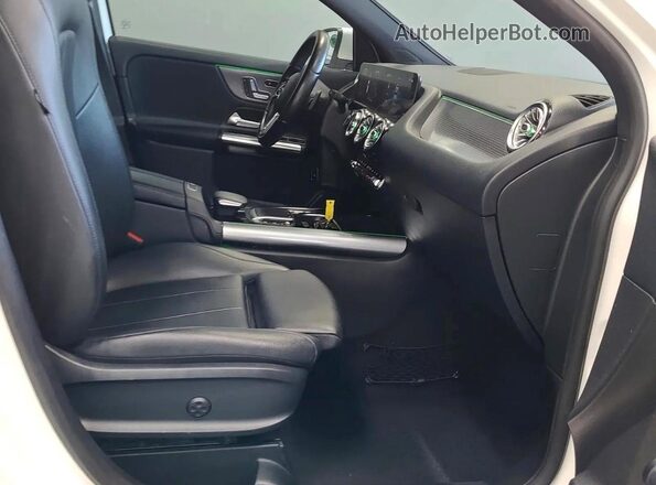 W1N4N4GB3MJ134074 2021 MERCEDES-BENZ GLA White Widok z tyłu