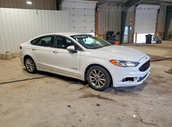 3FA6P0LU1HR400168 2017 FORD FUSION White Widok z przodu