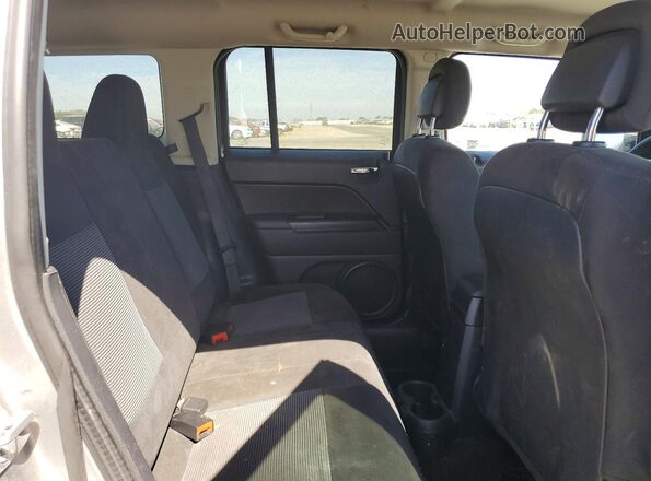 1C4NJPBB7GD774663 2016 JEEP PATRIOT Silver ძრავის განყოფილების ხედი