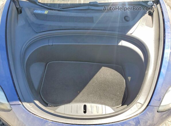 5YJ3E1EA1JF033386 2018 TESLA MODEL Blue Engine compartment view