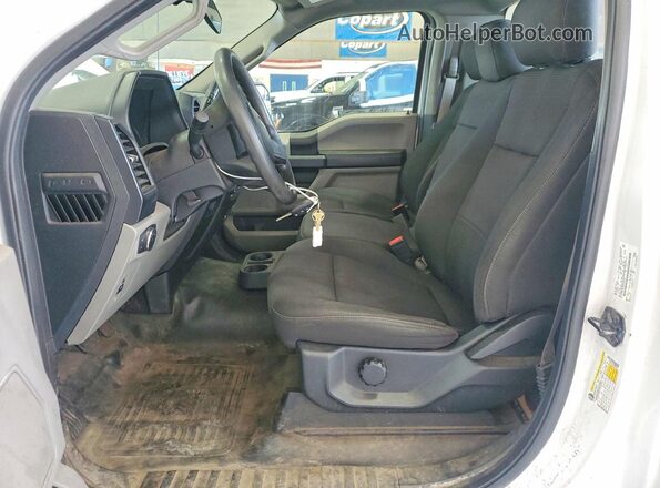1FTMF1C53KKD93321 2019 FORD F150 Белый Вид панели приборов